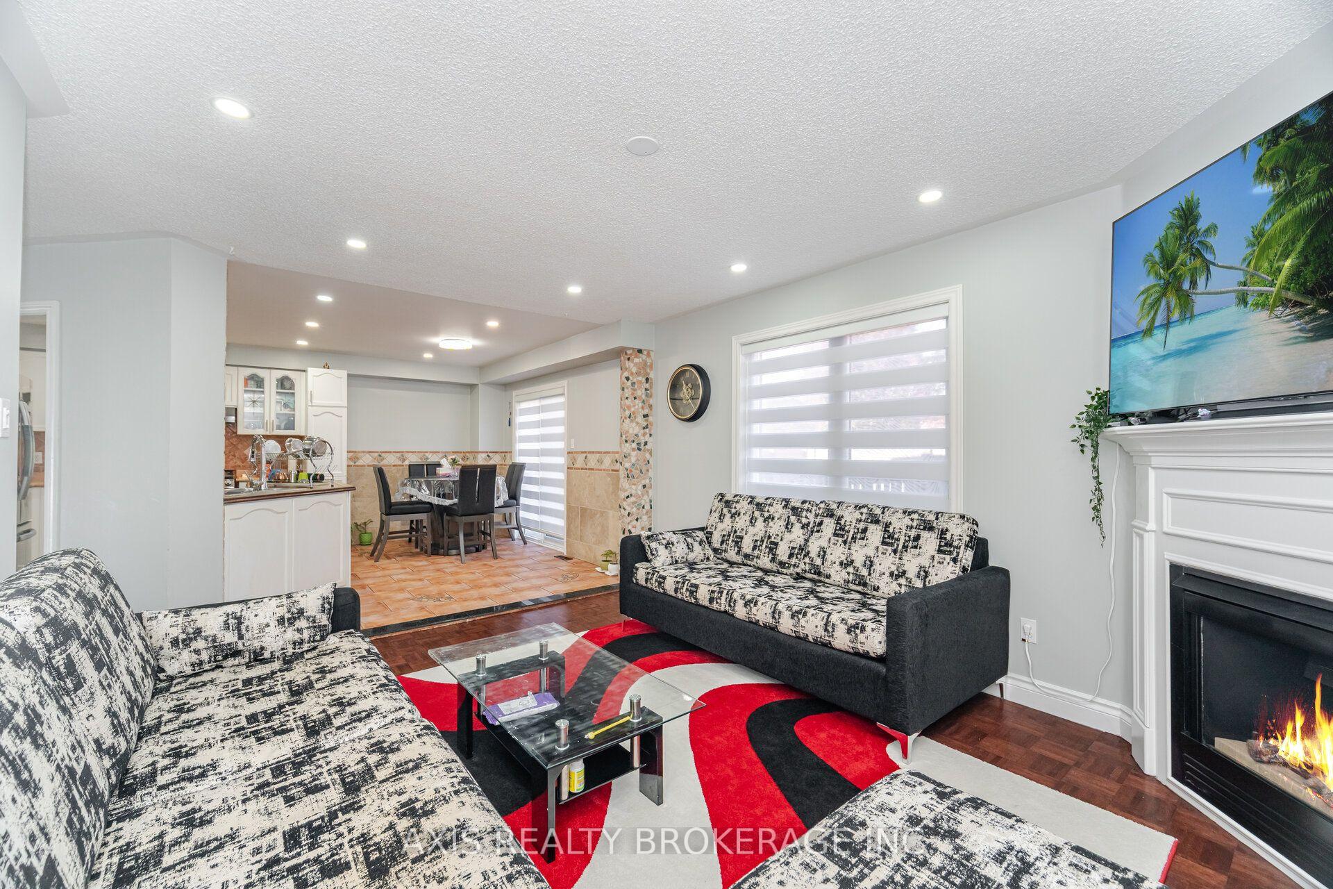 Photo 22 of 2 Queen Mary Drive, Brampton, Fletcher's Meadow — HOMEH
