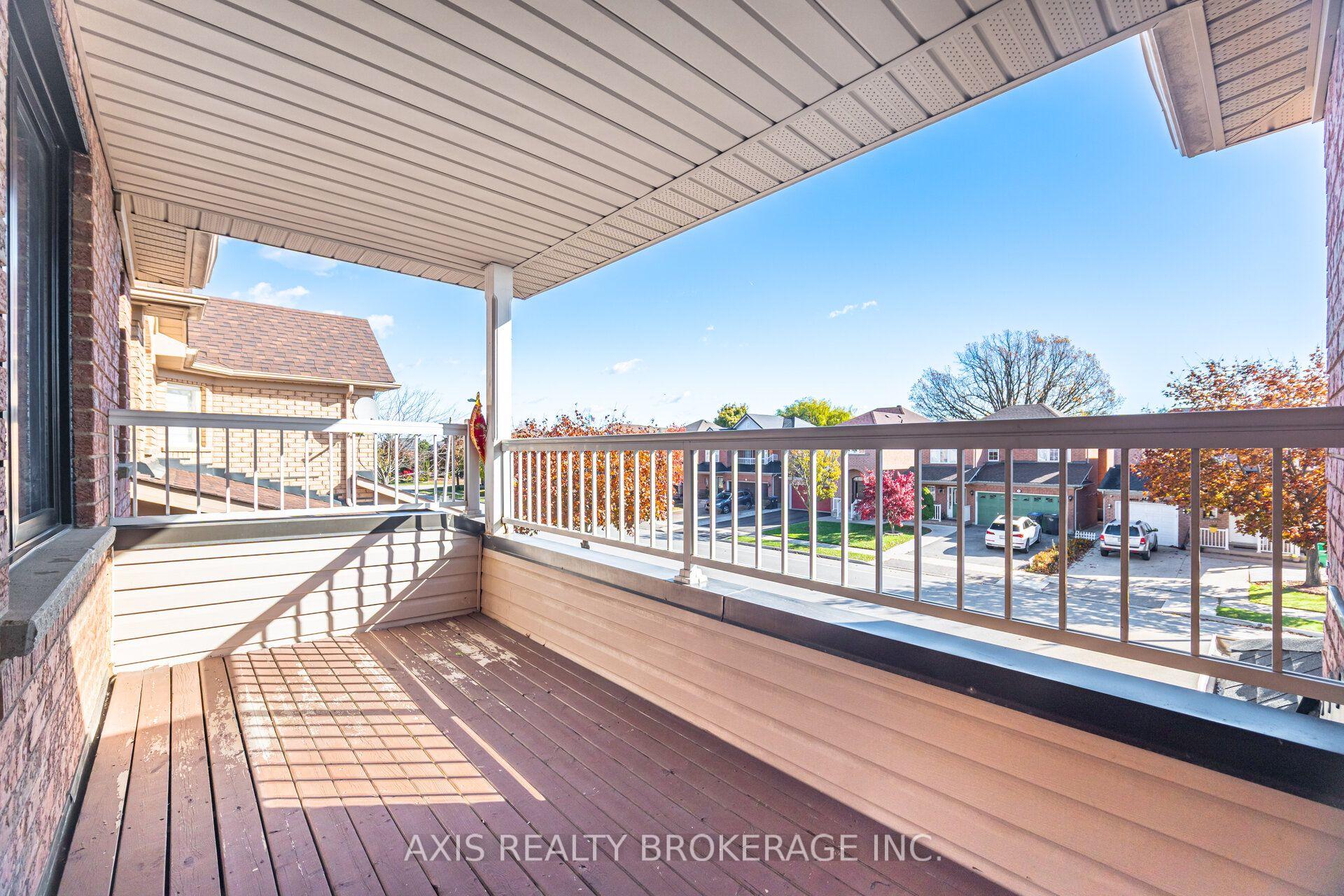 Photo 26 of 2 Queen Mary Drive, Brampton, Fletcher's Meadow — HOMEH