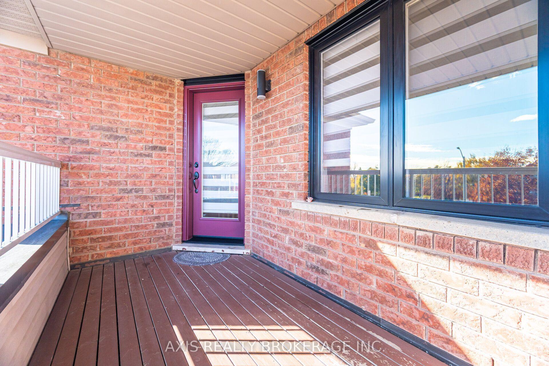 Photo 27 of 2 Queen Mary Drive, Brampton, Fletcher's Meadow — HOMEH