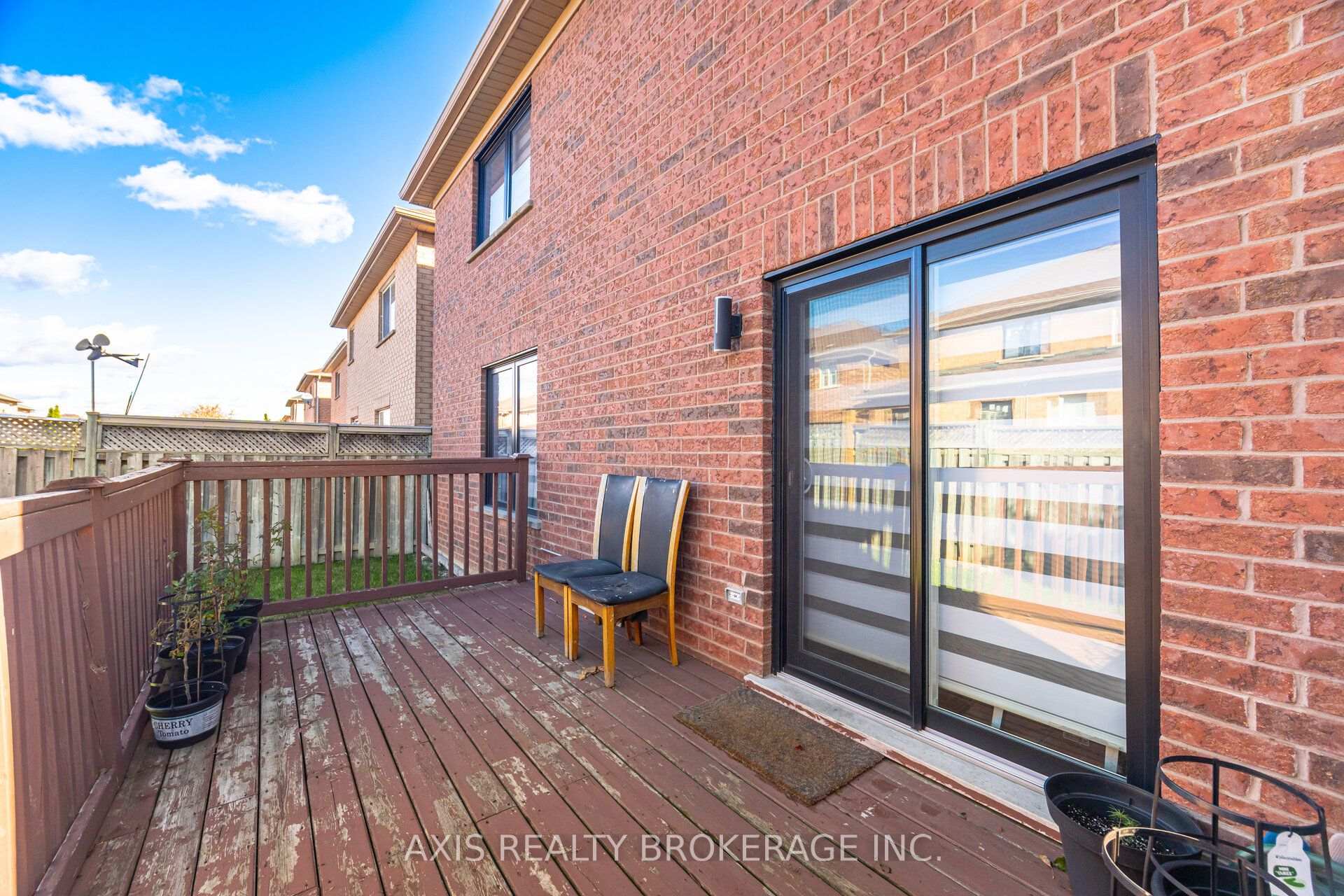 Photo 44 of 2 Queen Mary Drive, Brampton, Fletcher's Meadow — HOMEH