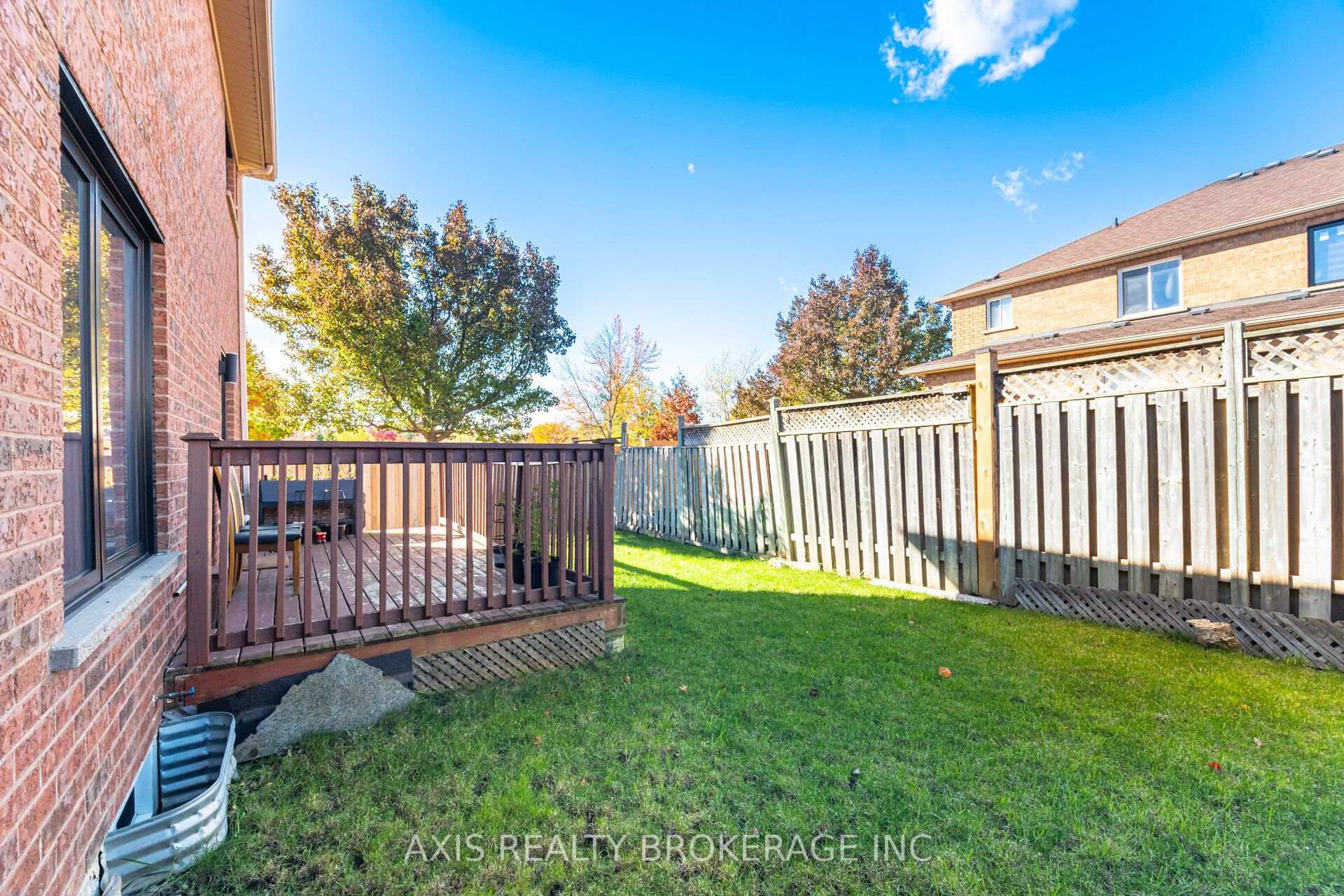 Photo 47 of 2 Queen Mary Drive, Brampton, Fletcher's Meadow — HOMEH