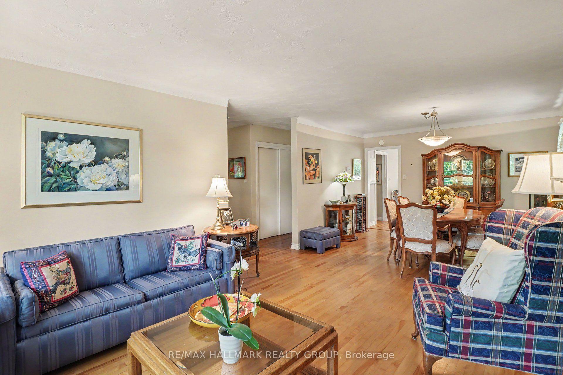Photo 7 of Unit 2, 657 Golden Avenue, Ottawa, Laurentianview — HOMEH
