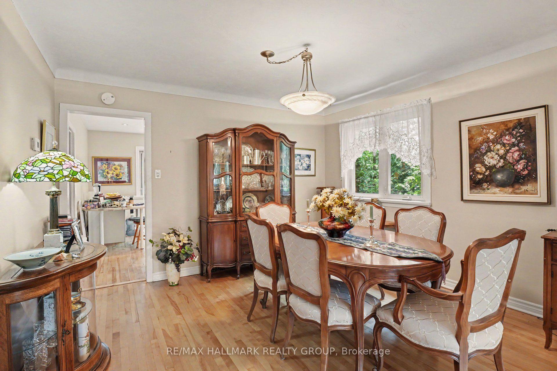 Photo 8 of Unit 2, 657 Golden Avenue, Ottawa, Laurentianview — HOMEH