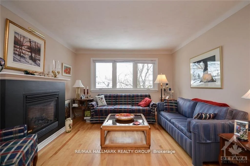 Photo 5 of Unit 2, 657 Golden Avenue, Ottawa, Laurentianview — HOMEH