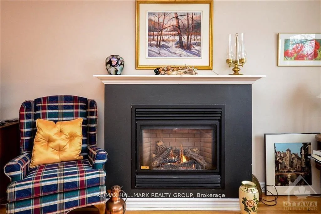 Photo 6 of Unit 2, 657 Golden Avenue, Ottawa, Laurentianview — HOMEH