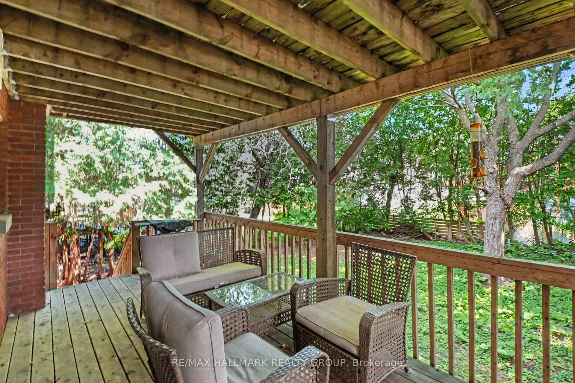 Photo 12 of Unit 2, 657 Golden Avenue, Ottawa, Laurentianview — HOMEH