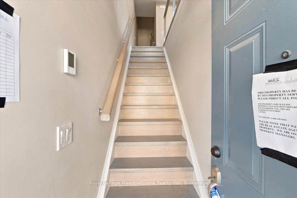 Photo 6 of Unit 109, 75 Weldrick Road E, Richmond Hill, Observatory — HOMEH