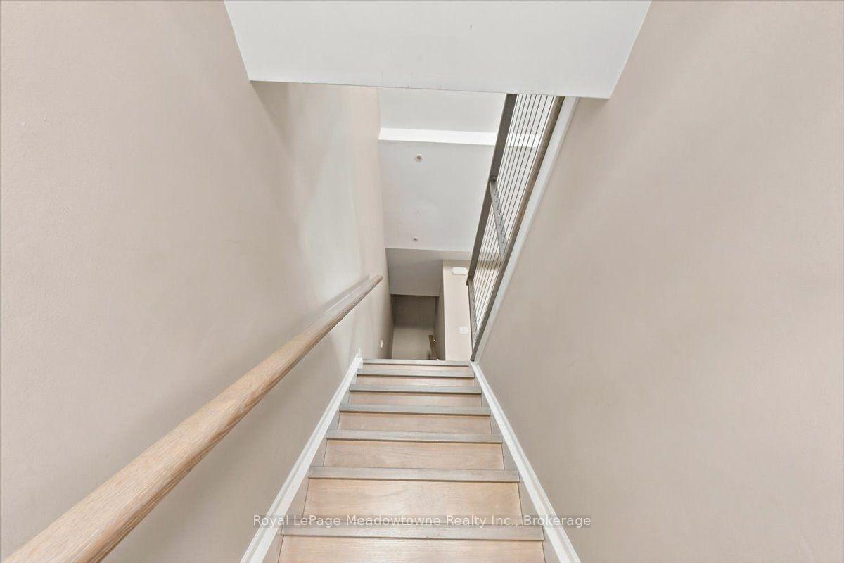 Photo 7 of Unit 109, 75 Weldrick Road E, Richmond Hill, Observatory — HOMEH