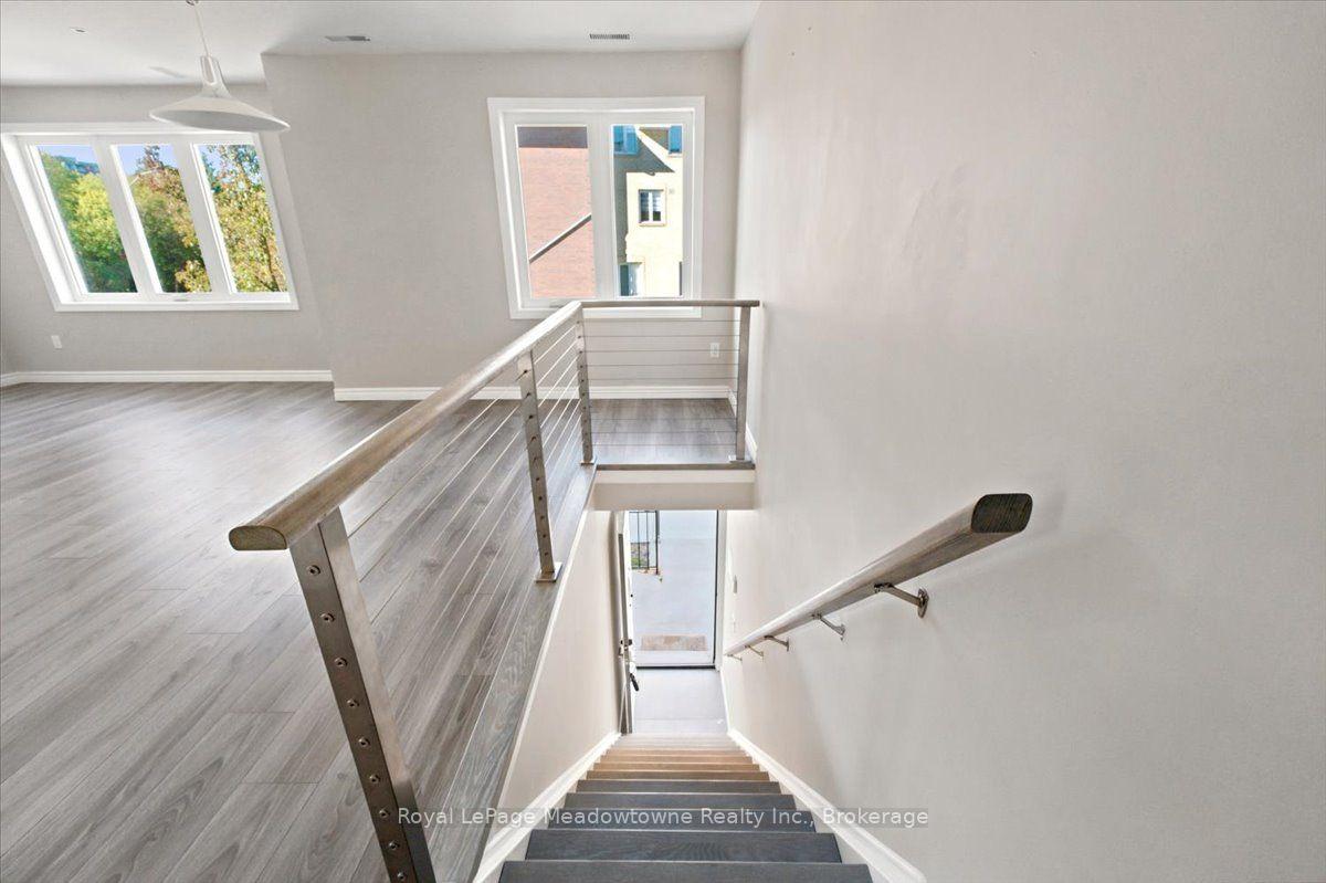 Photo 9 of Unit 109, 75 Weldrick Road E, Richmond Hill, Observatory — HOMEH