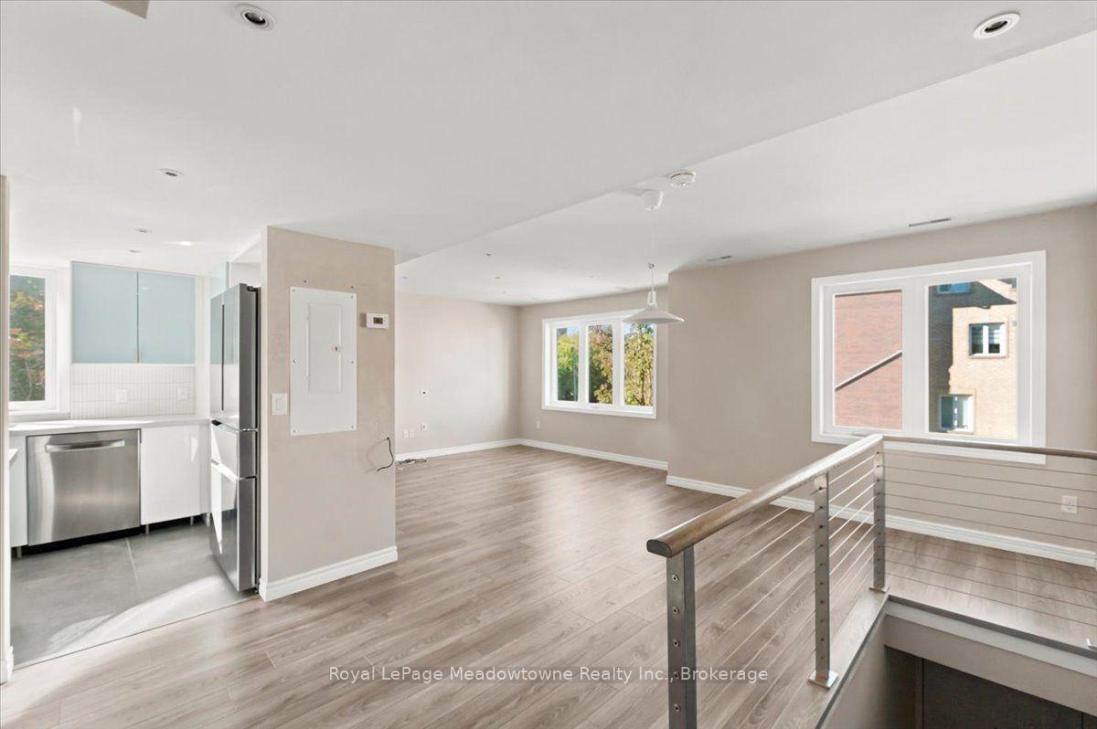 Photo 10 of Unit 109, 75 Weldrick Road E, Richmond Hill, Observatory — HOMEH