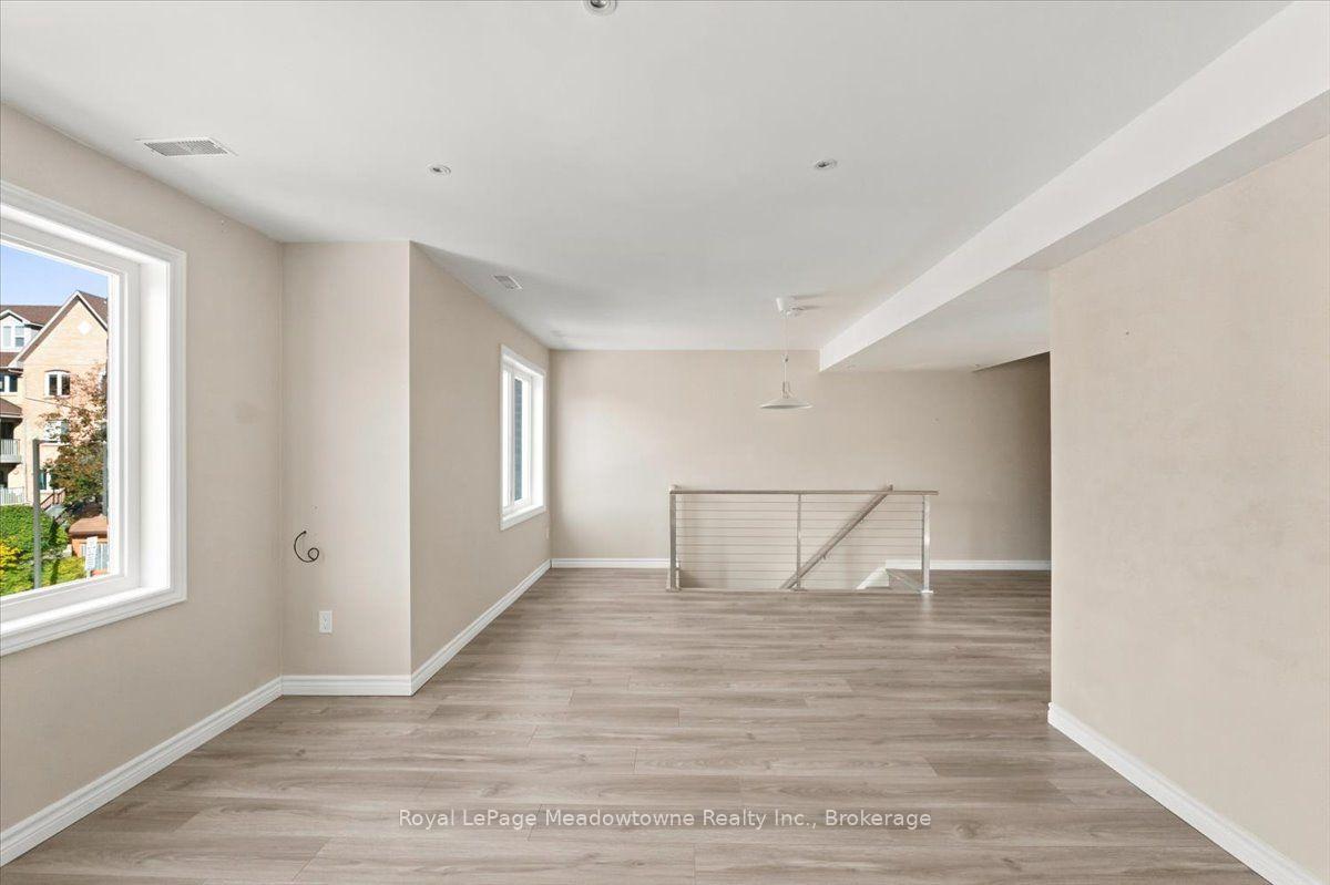 Photo 12 of Unit 109, 75 Weldrick Road E, Richmond Hill, Observatory — HOMEH