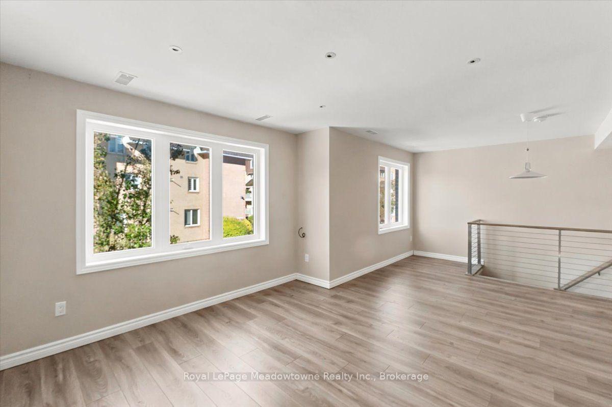 Photo 13 of Unit 109, 75 Weldrick Road E, Richmond Hill, Observatory — HOMEH
