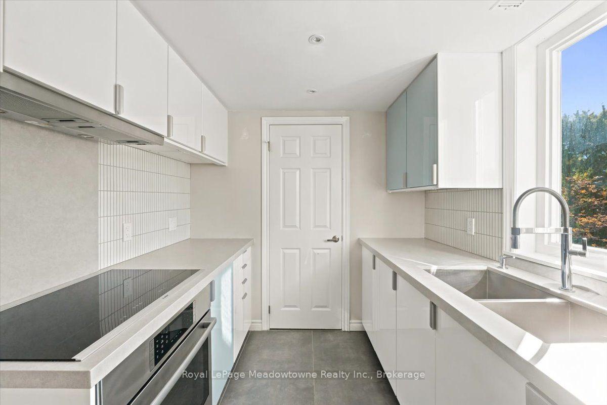 Photo 18 of Unit 109, 75 Weldrick Road E, Richmond Hill, Observatory — HOMEH