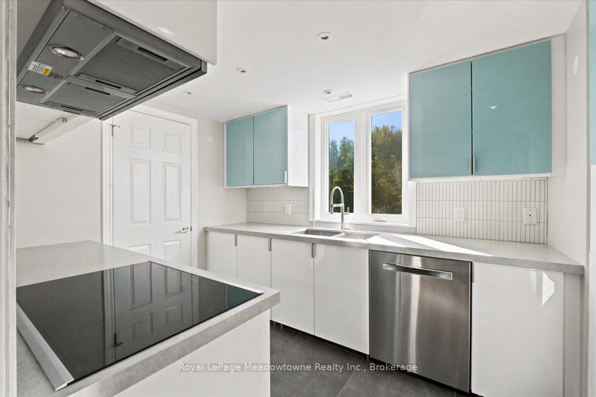 Photo 22 of Unit 109, 75 Weldrick Road E, Richmond Hill, Observatory — HOMEH