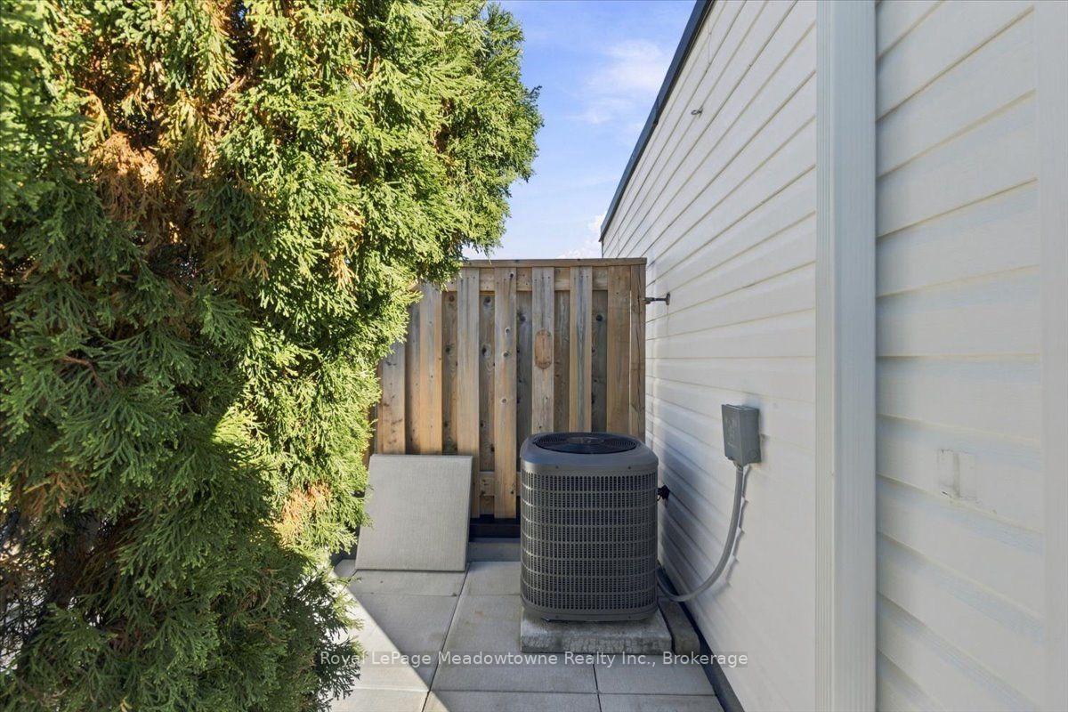 Photo 41 of Unit 109, 75 Weldrick Road E, Richmond Hill, Observatory — HOMEH
