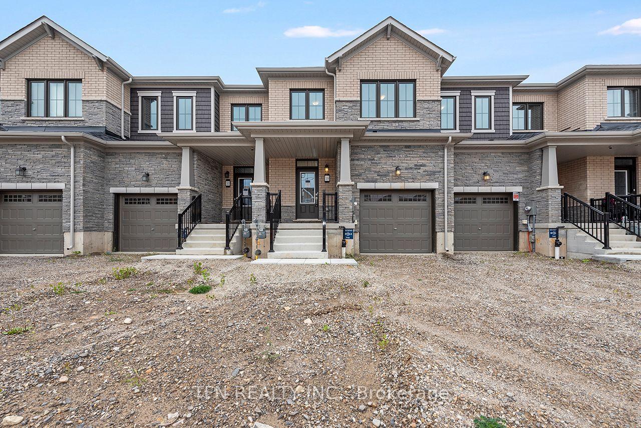 Photo of 389 Starlight Avenue