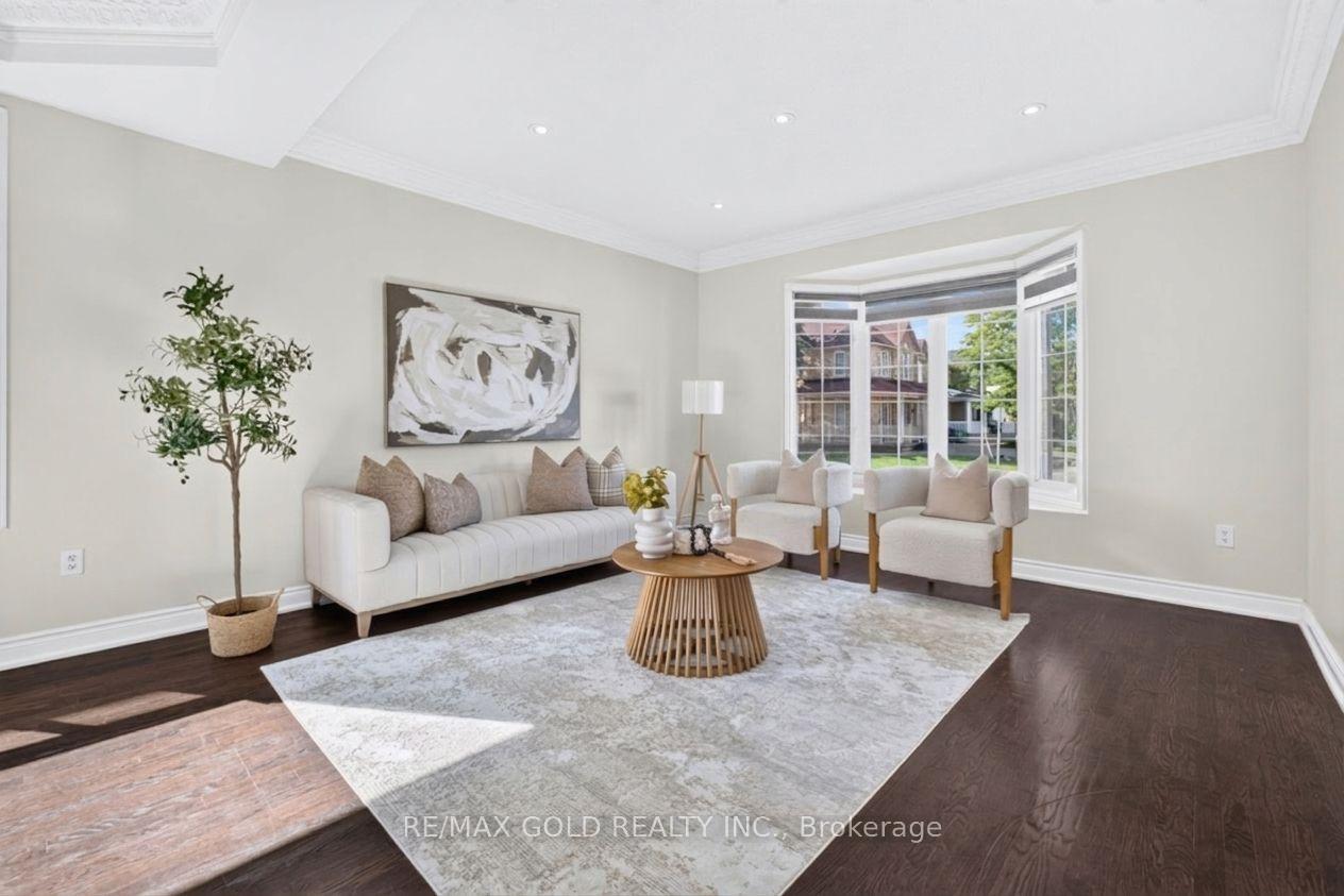 Photo 8 of 70 Maldives Crescent, Brampton, Vales of Castlemore — HOMEH