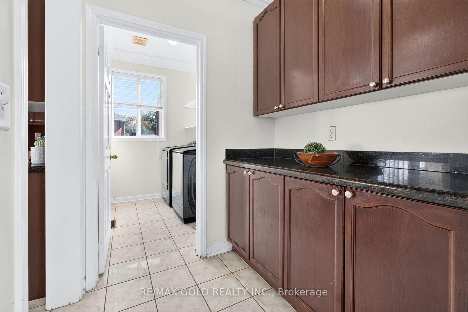 Photo 10 of 70 Maldives Crescent, Brampton, Vales of Castlemore — HOMEH