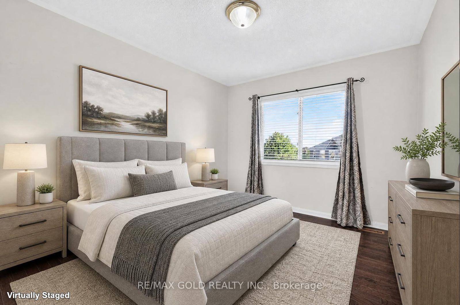 Photo 33 of 70 Maldives Crescent, Brampton, Vales of Castlemore — HOMEH