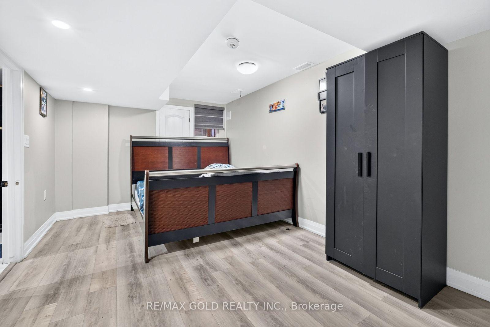 Photo 37 of 70 Maldives Crescent, Brampton, Vales of Castlemore — HOMEH
