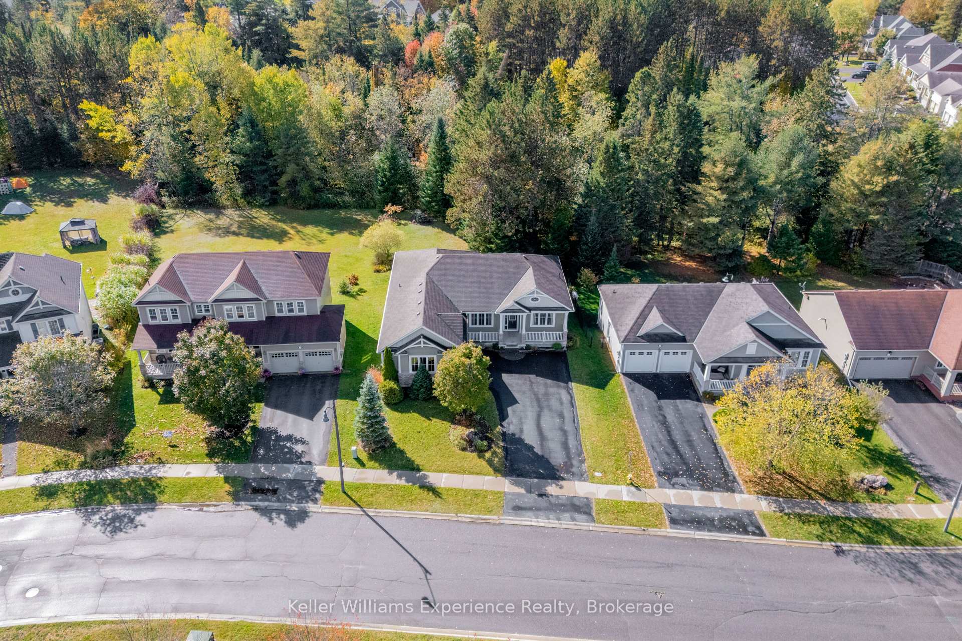 Photo 3 of 6 Pheasant Run, Bracebridge, Macaulay — HOMEH