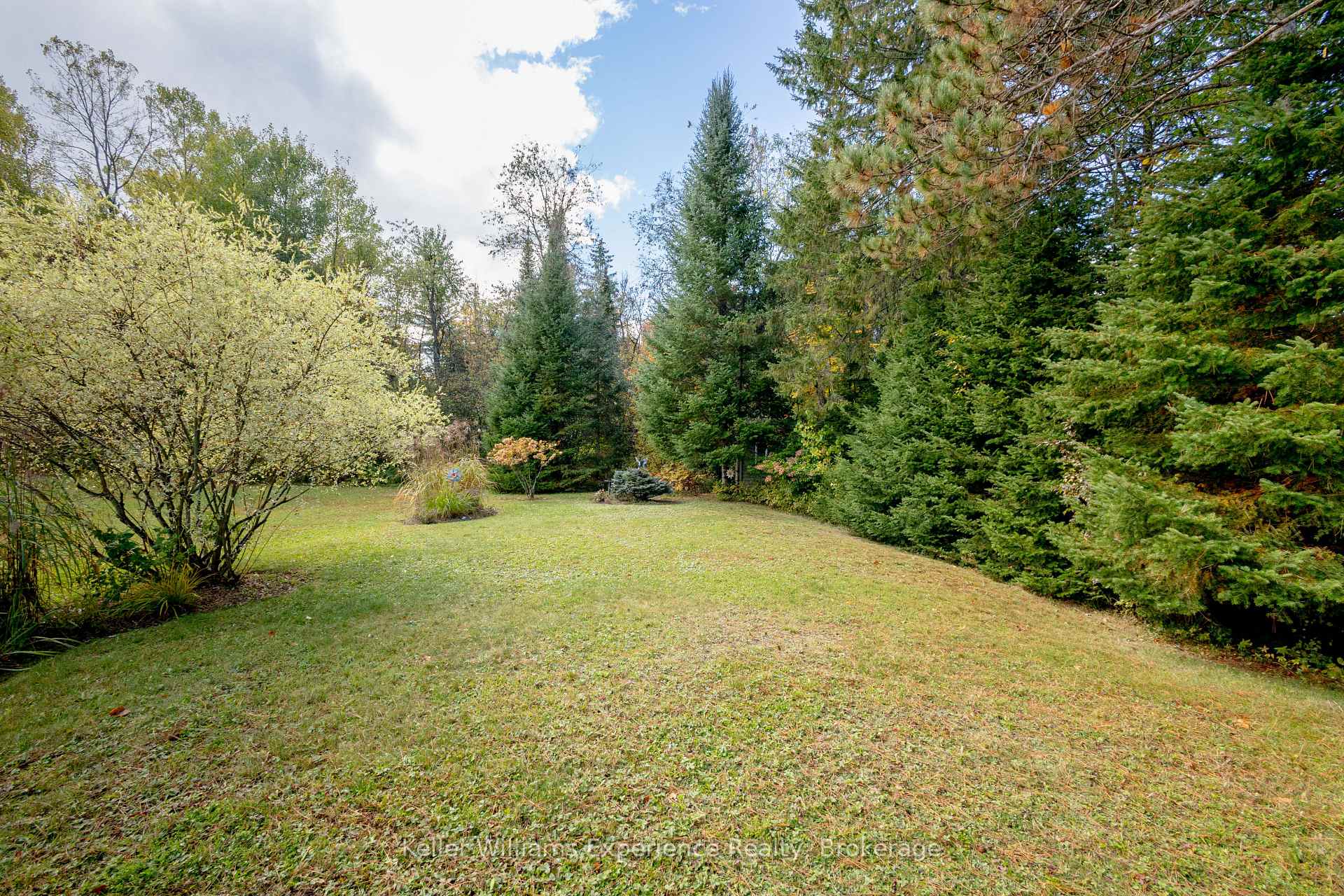 Photo 54 of 6 Pheasant Run, Bracebridge, Macaulay — HOMEH