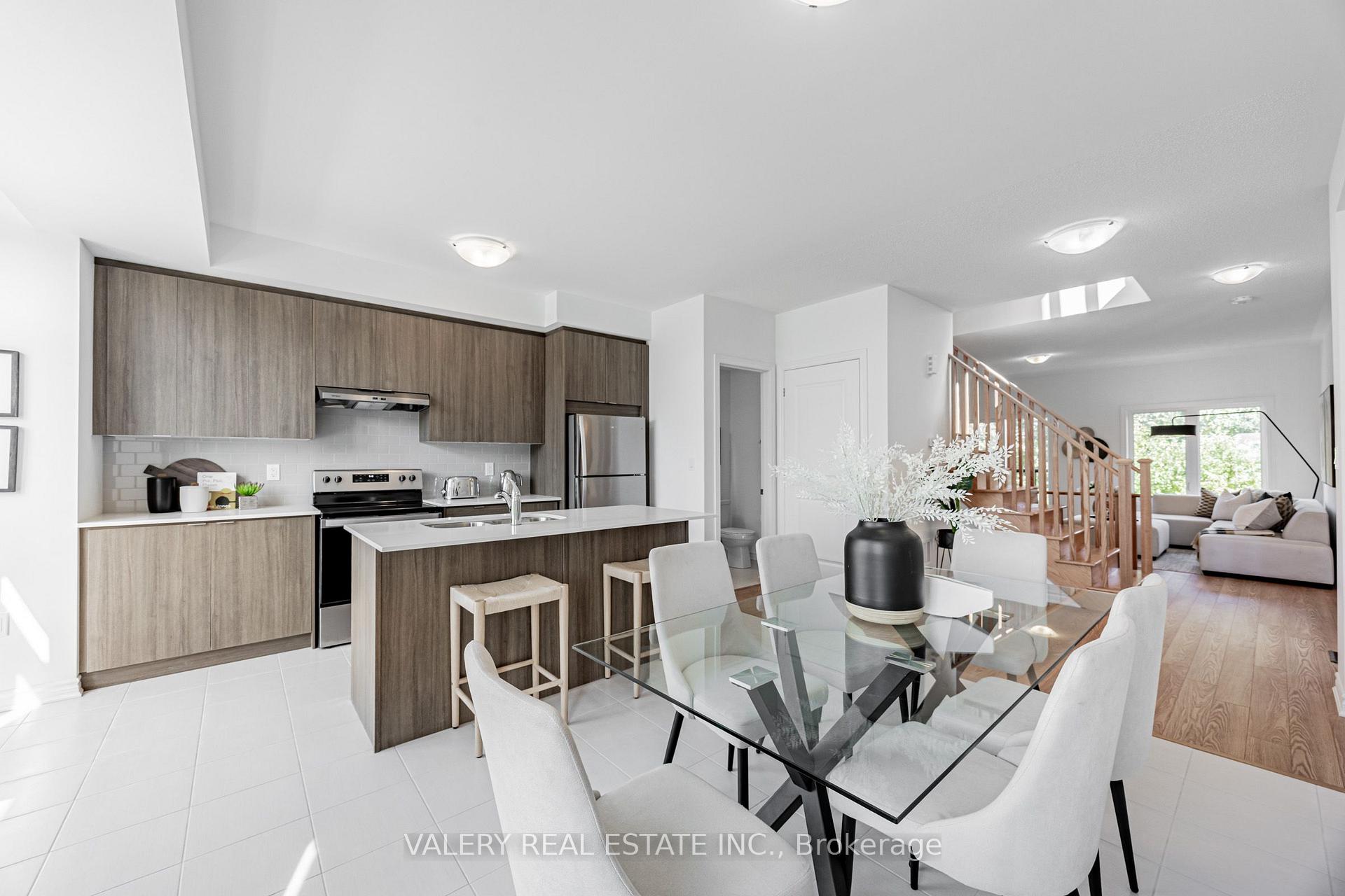 Photo 12 of 113 Pidgeon Street, Scarborough, Clairlea-Birchmount — HOMEH
