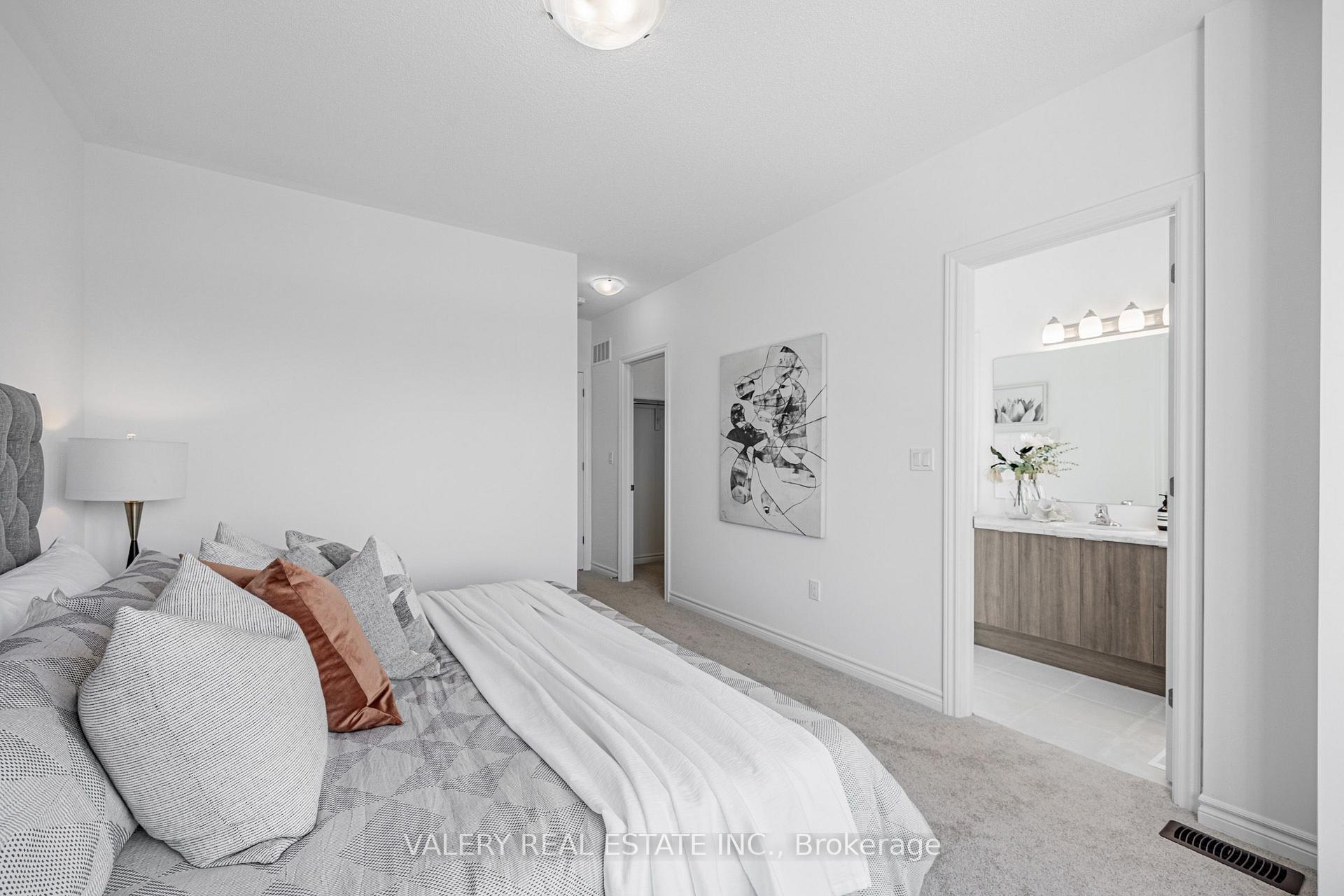 Photo 20 of 113 Pidgeon Street, Scarborough, Clairlea-Birchmount — HOMEH