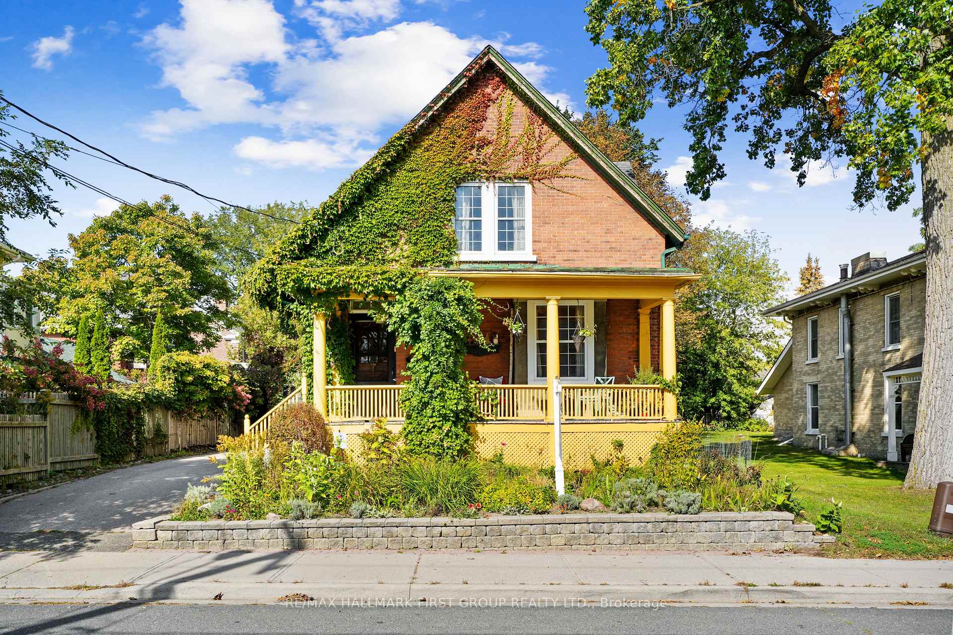 Photo of 44 James Street W