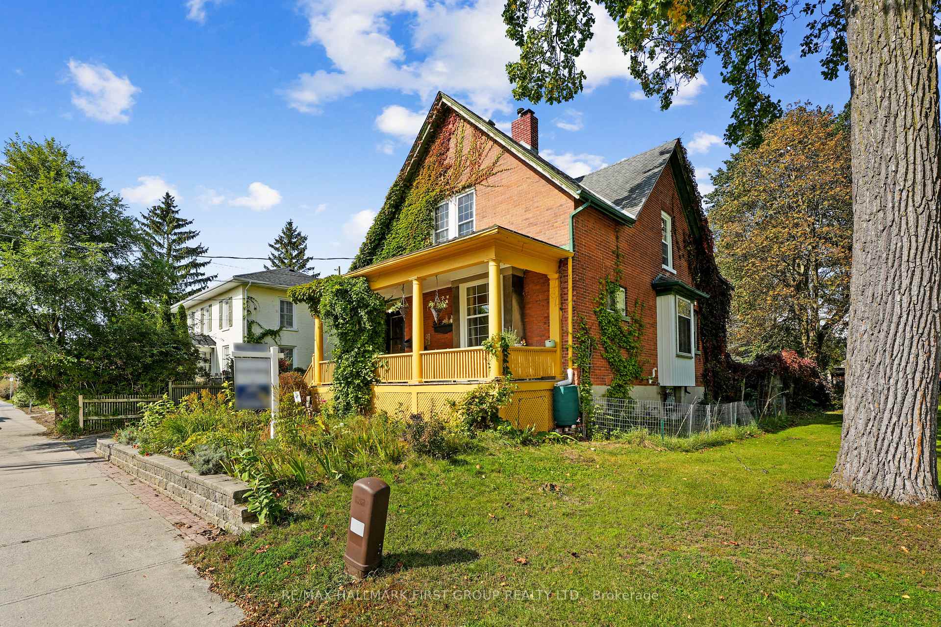 Photo 3 of 44 James Street W, Cobourg — HOMEH