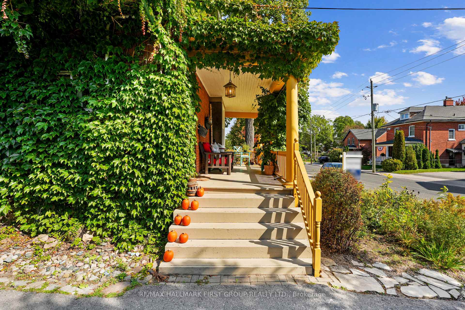Photo 4 of 44 James Street W, Cobourg — HOMEH