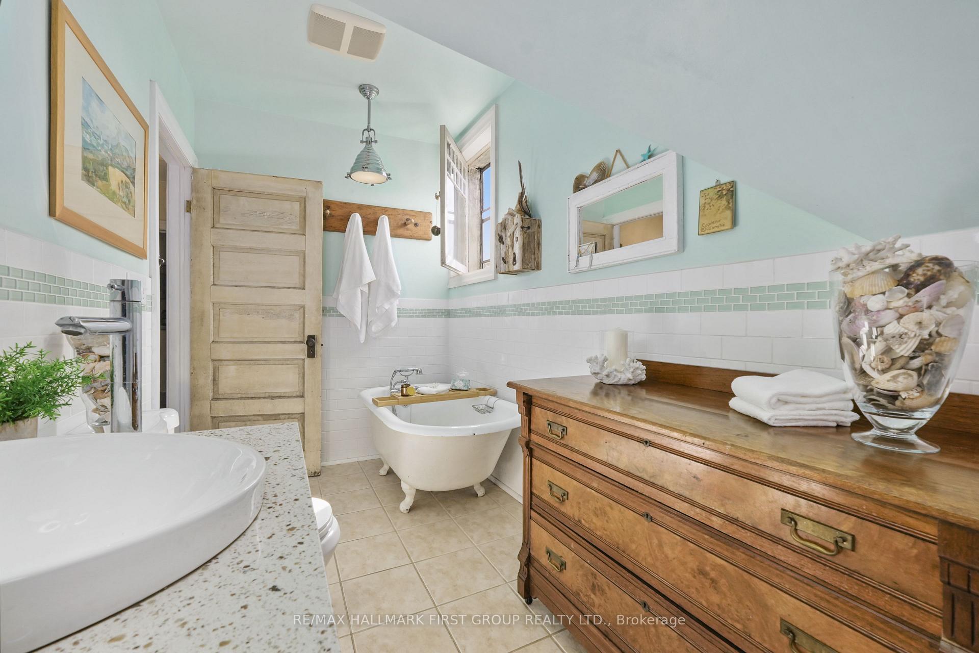 Photo 33 of 44 James Street W, Cobourg — HOMEH