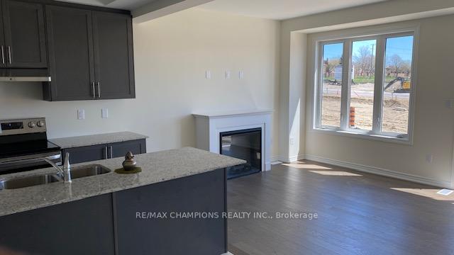 Photo 4 of 171 Hayrake Street, Brampton, Snelgrove — HOMEH