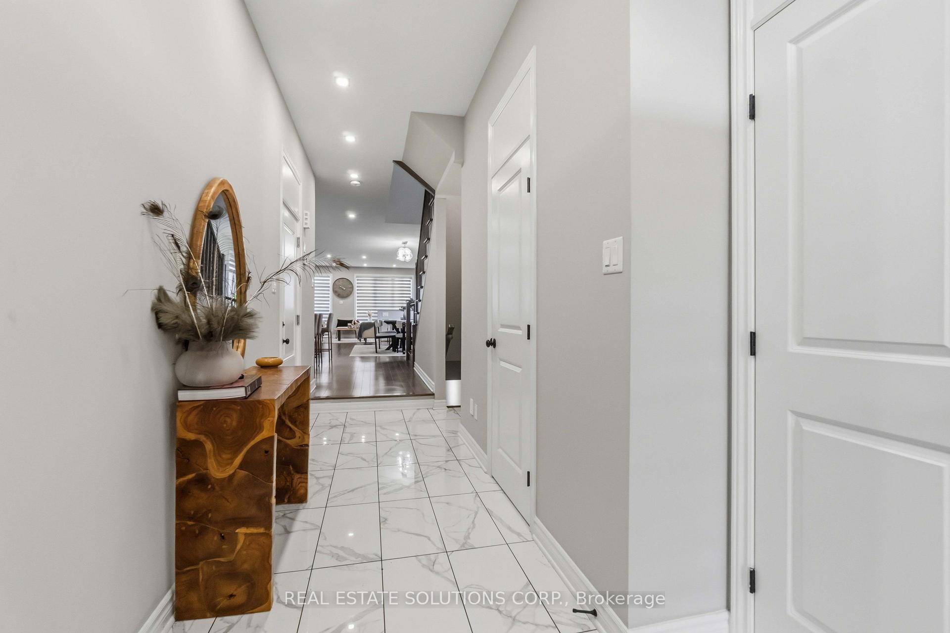 Photo 4 of 134 Nepeta Crescent, Ottawa, Blossom Park/Kemp Park/Findlay Creek — HOMEH
