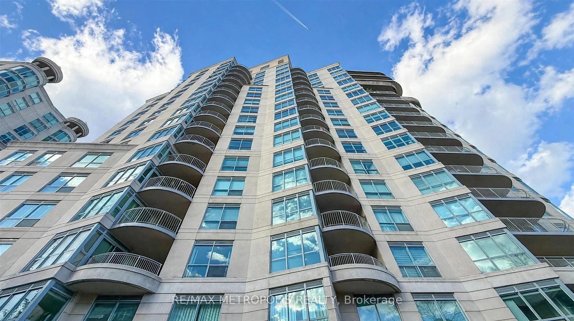 Photo of Unit 816, 2111 Lake Shore Boulevard W