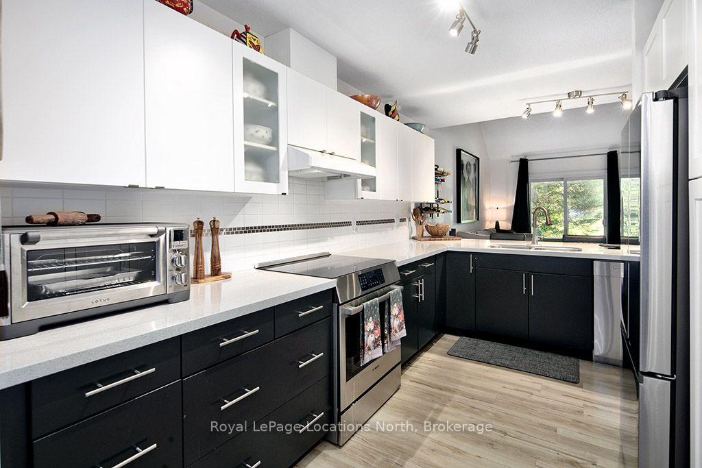 Photo 18 of 9 Russett Drive, Meaford — HOMEH