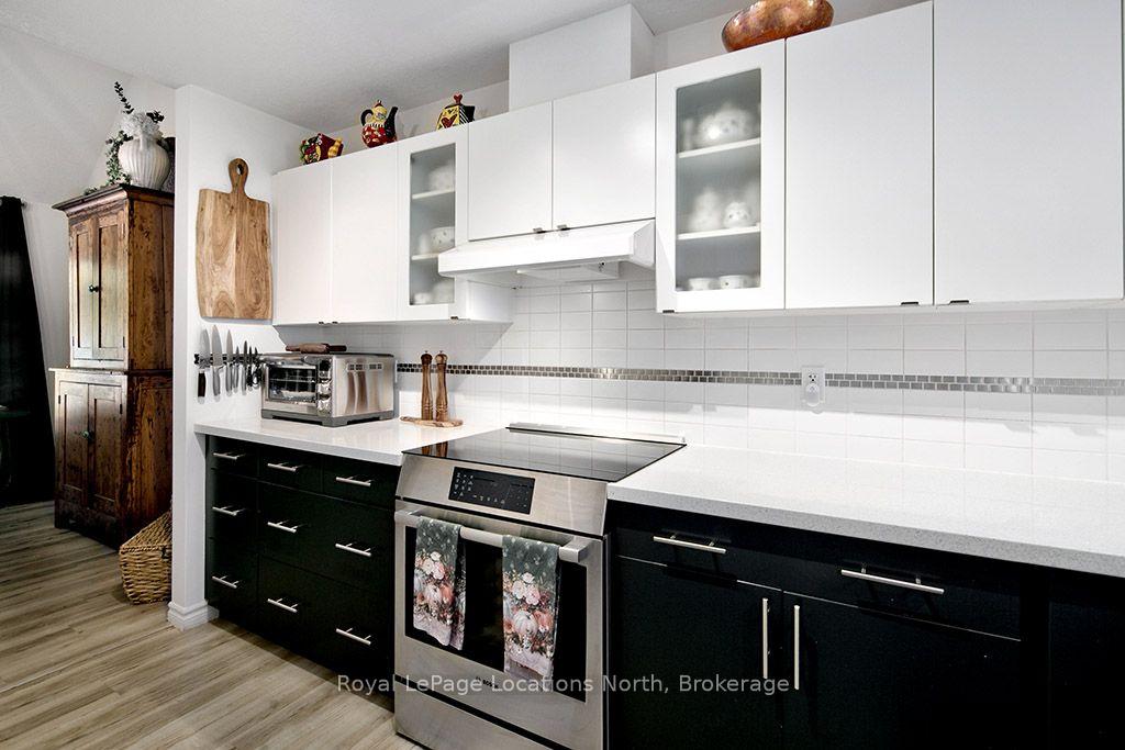 Photo 20 of 9 Russett Drive, Meaford — HOMEH