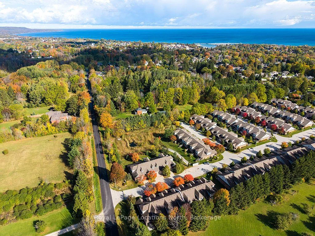 Photo 3 of 9 Russett Drive, Meaford — HOMEH