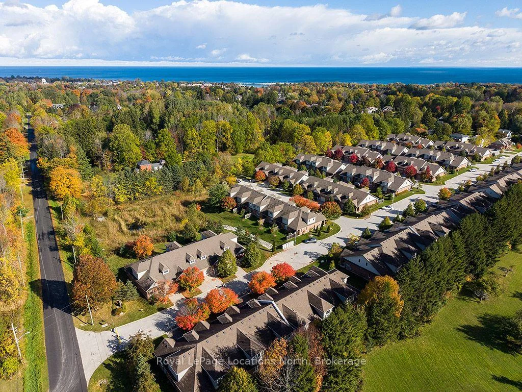 Photo 4 of 9 Russett Drive, Meaford — HOMEH