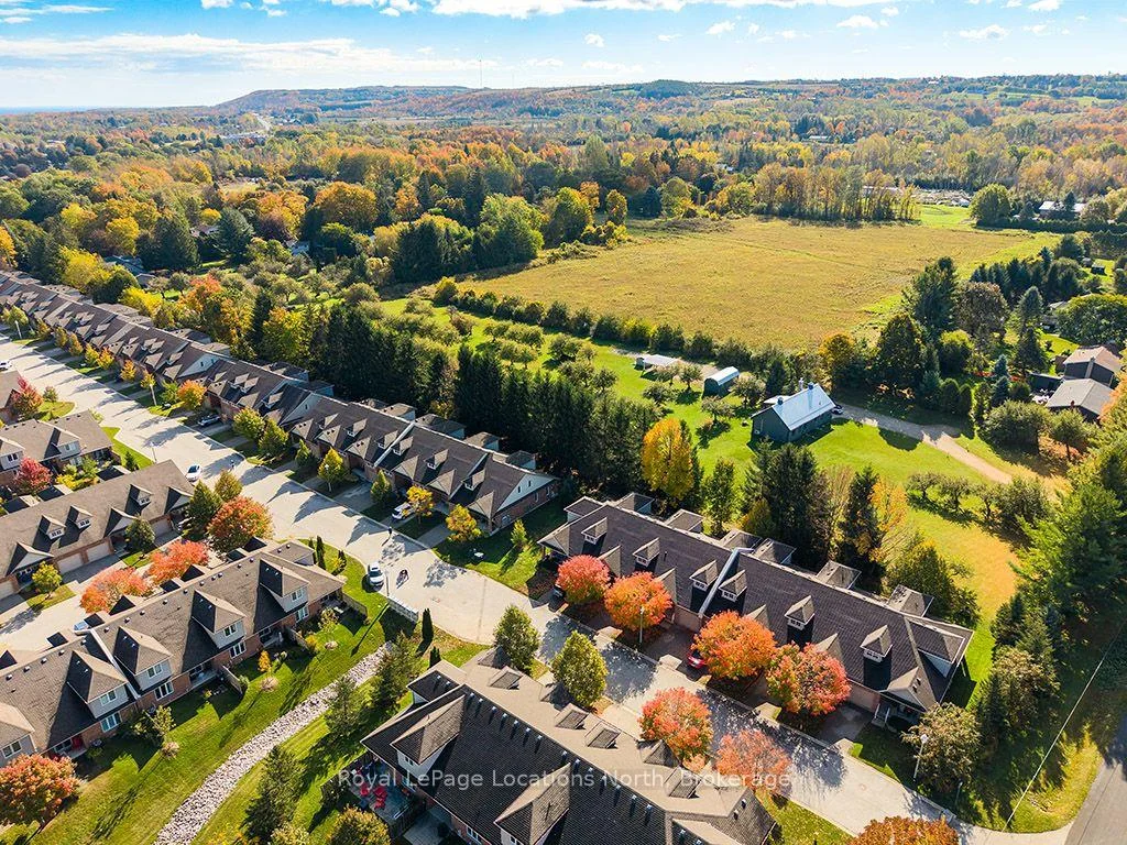 Photo 5 of 9 Russett Drive, Meaford — HOMEH