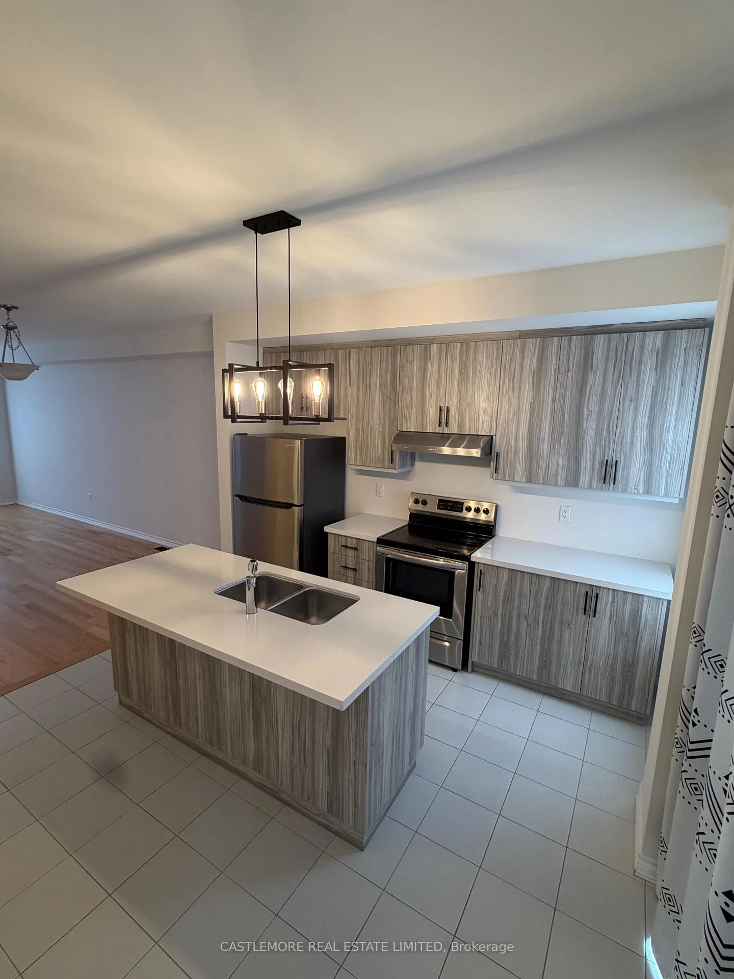 Photo 9 of 7 Arcola Street, Brampton, Goreway Drive Corridor — HOMEH