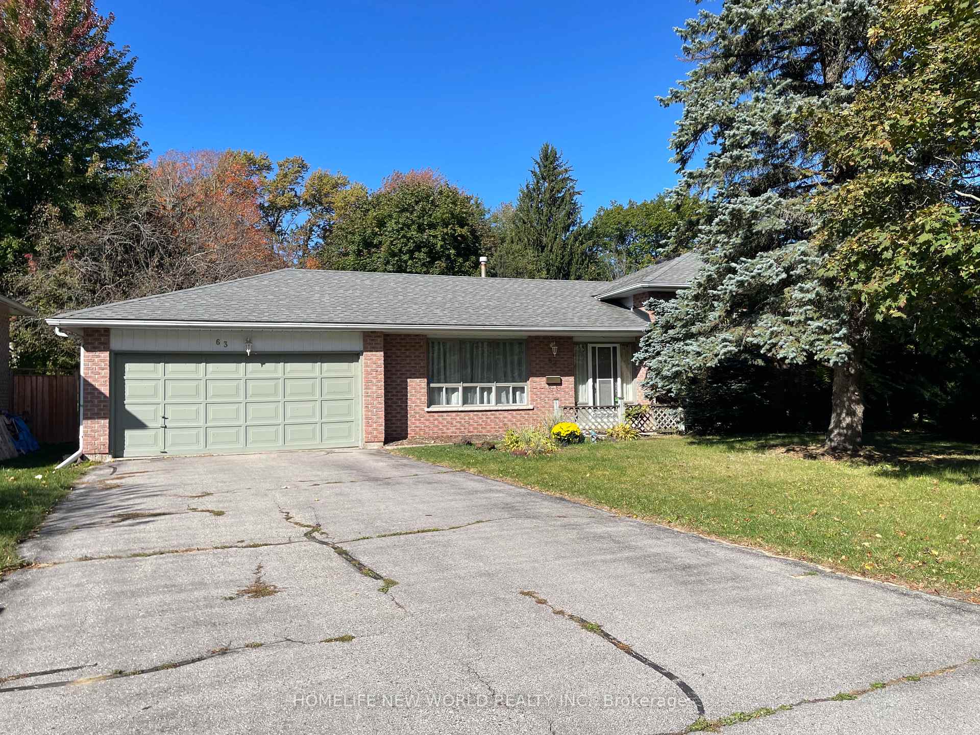Photo 2 of 63 Kilpatrick Drive, East Gwillimbury, Holland Landing — HOMEH