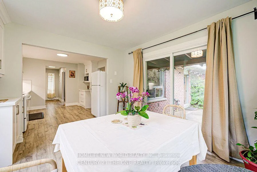 Photo 9 of 63 Kilpatrick Drive, East Gwillimbury, Holland Landing — HOMEH
