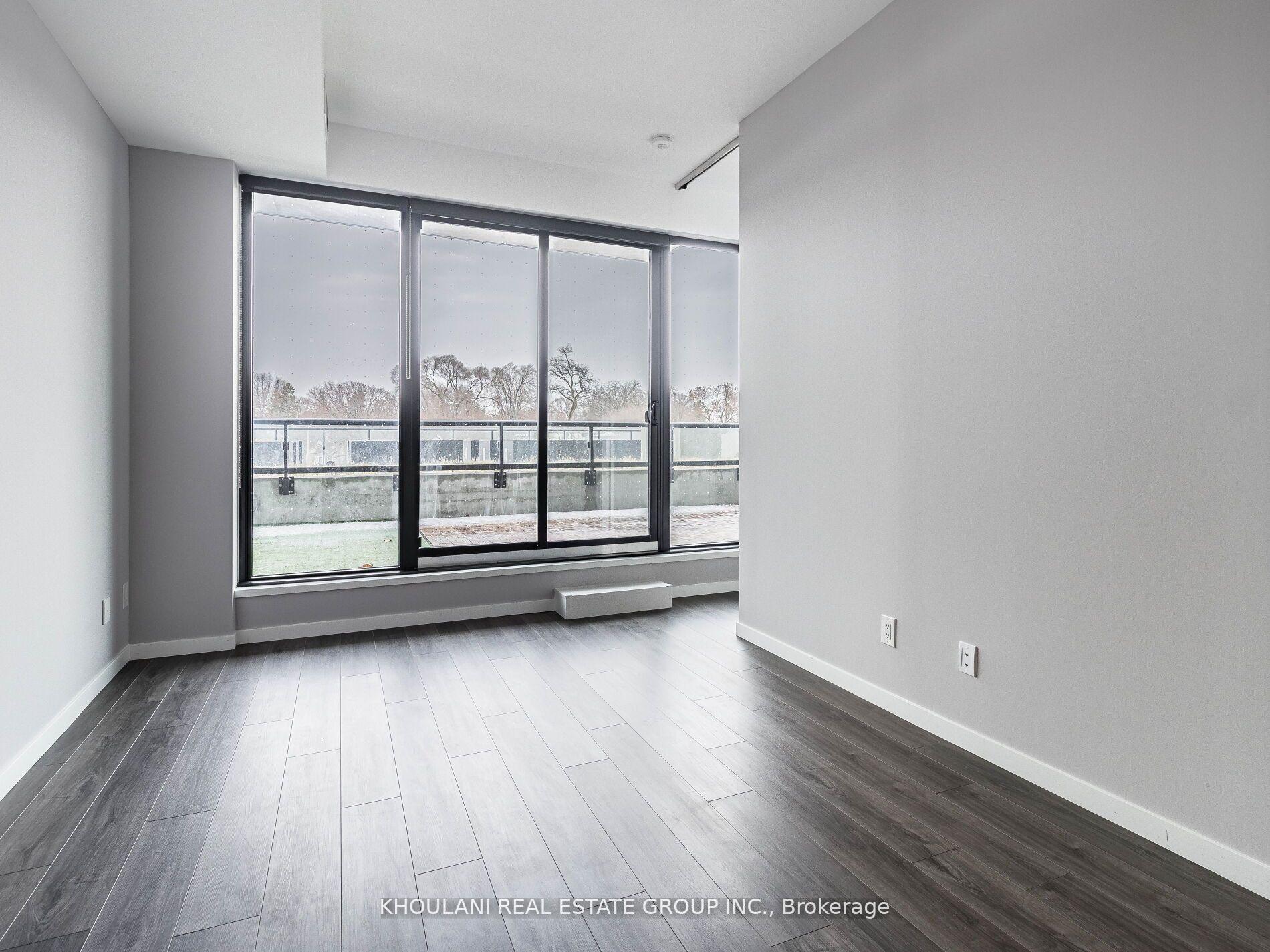 Photo 6 of Unit 204, 7 Smith Crescent, Etobicoke, Stonegate-Queensway — HOMEH