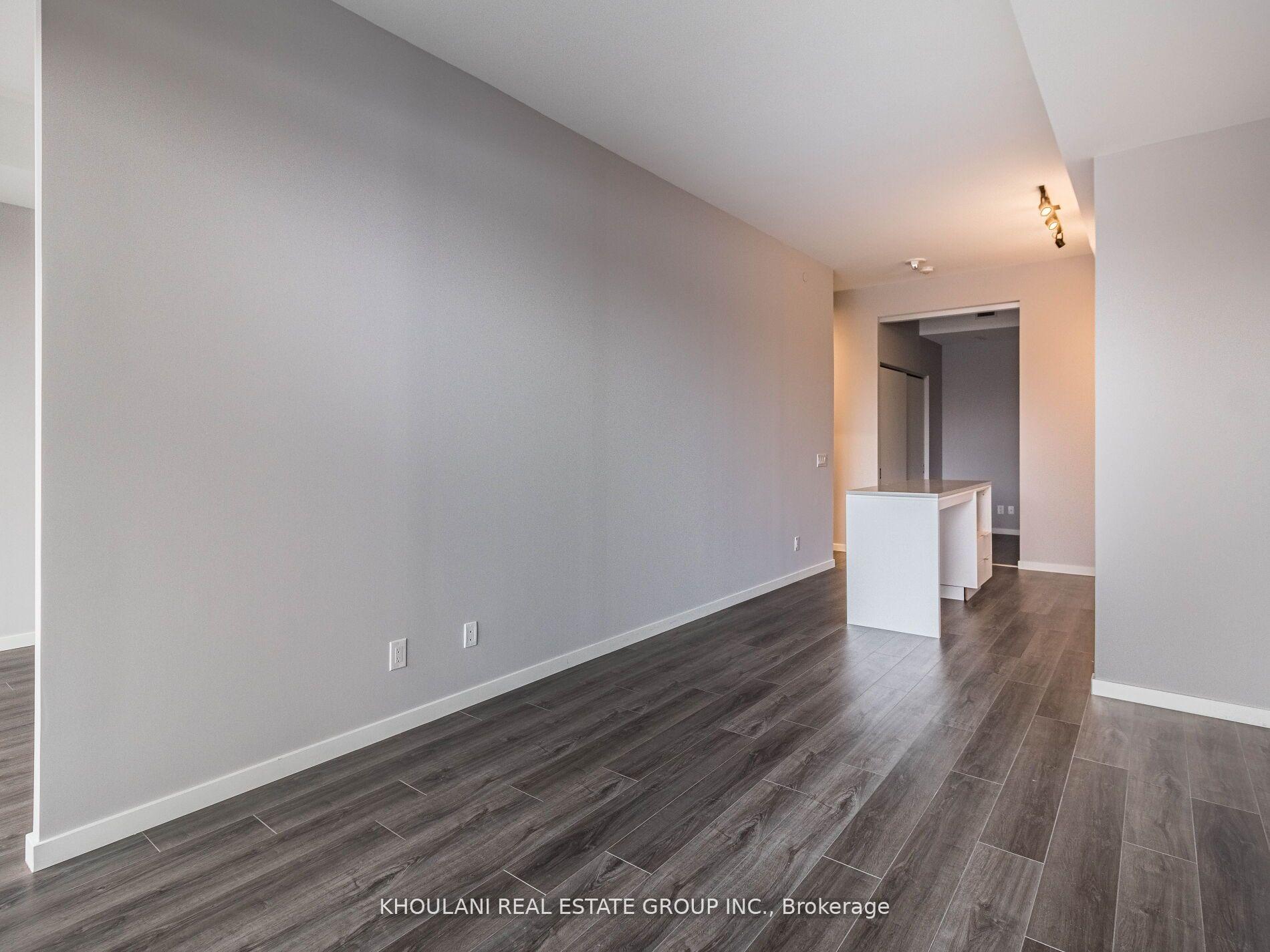 Photo 7 of Unit 204, 7 Smith Crescent, Etobicoke, Stonegate-Queensway — HOMEH