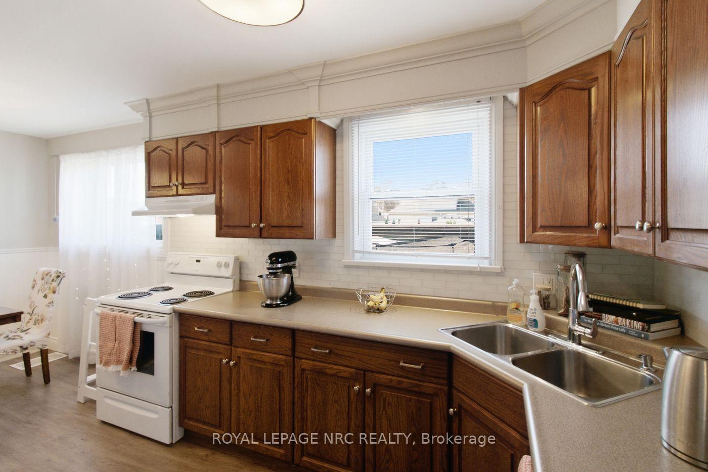 Photo 17 of 113 Lyons Avenue, Welland, Lincoln/Crowland — HOMEH