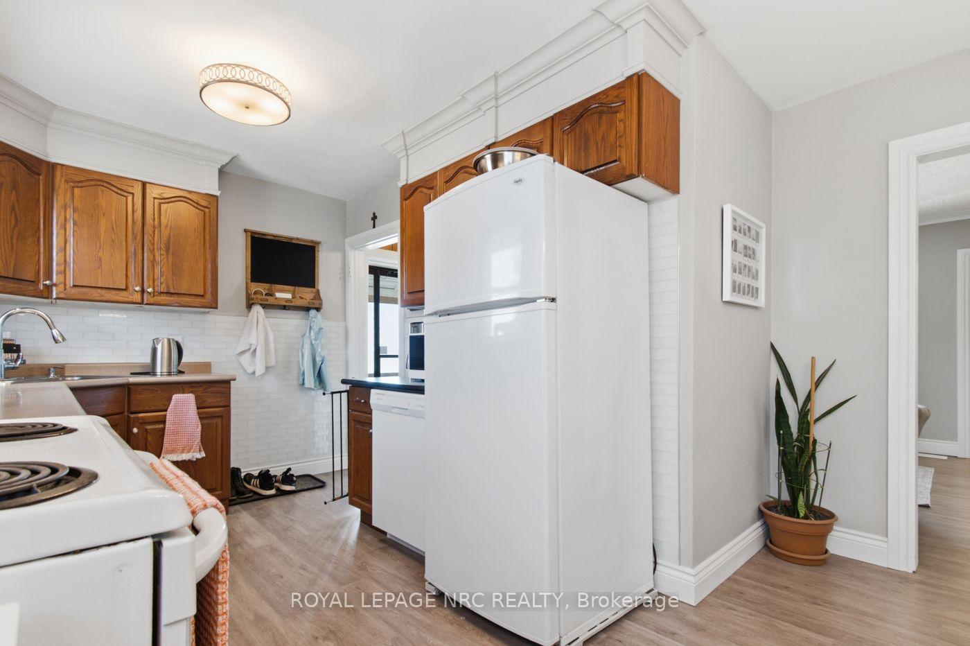 Photo 19 of 113 Lyons Avenue, Welland, Lincoln/Crowland — HOMEH