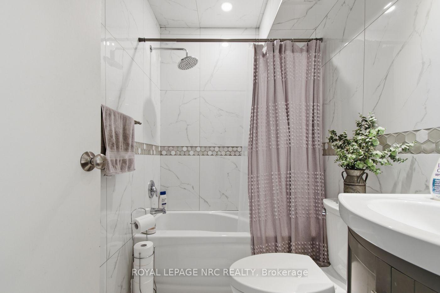 Photo 23 of 113 Lyons Avenue, Welland, Lincoln/Crowland — HOMEH