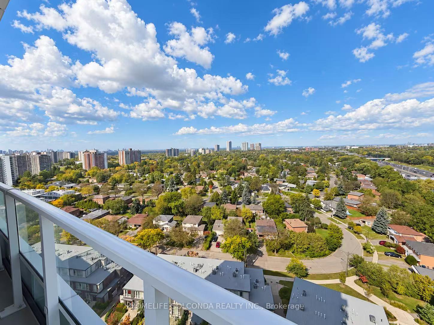 Photo 10 of 180 Fairview Mall Drive, North York, Don Valley Village — HOMEH