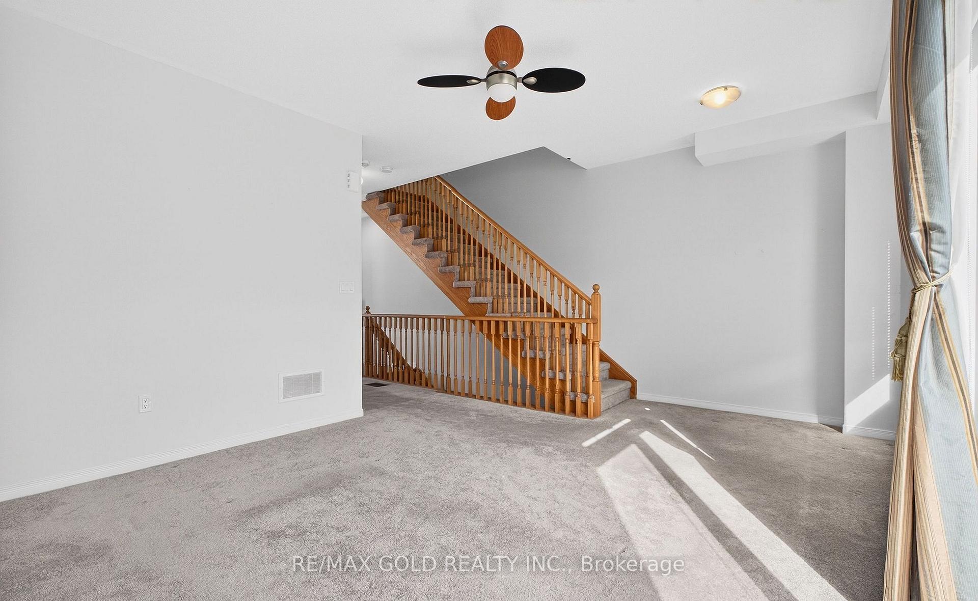 Photo 11 of 846 Atwater Path, Oshawa, Lakeview — HOMEH
